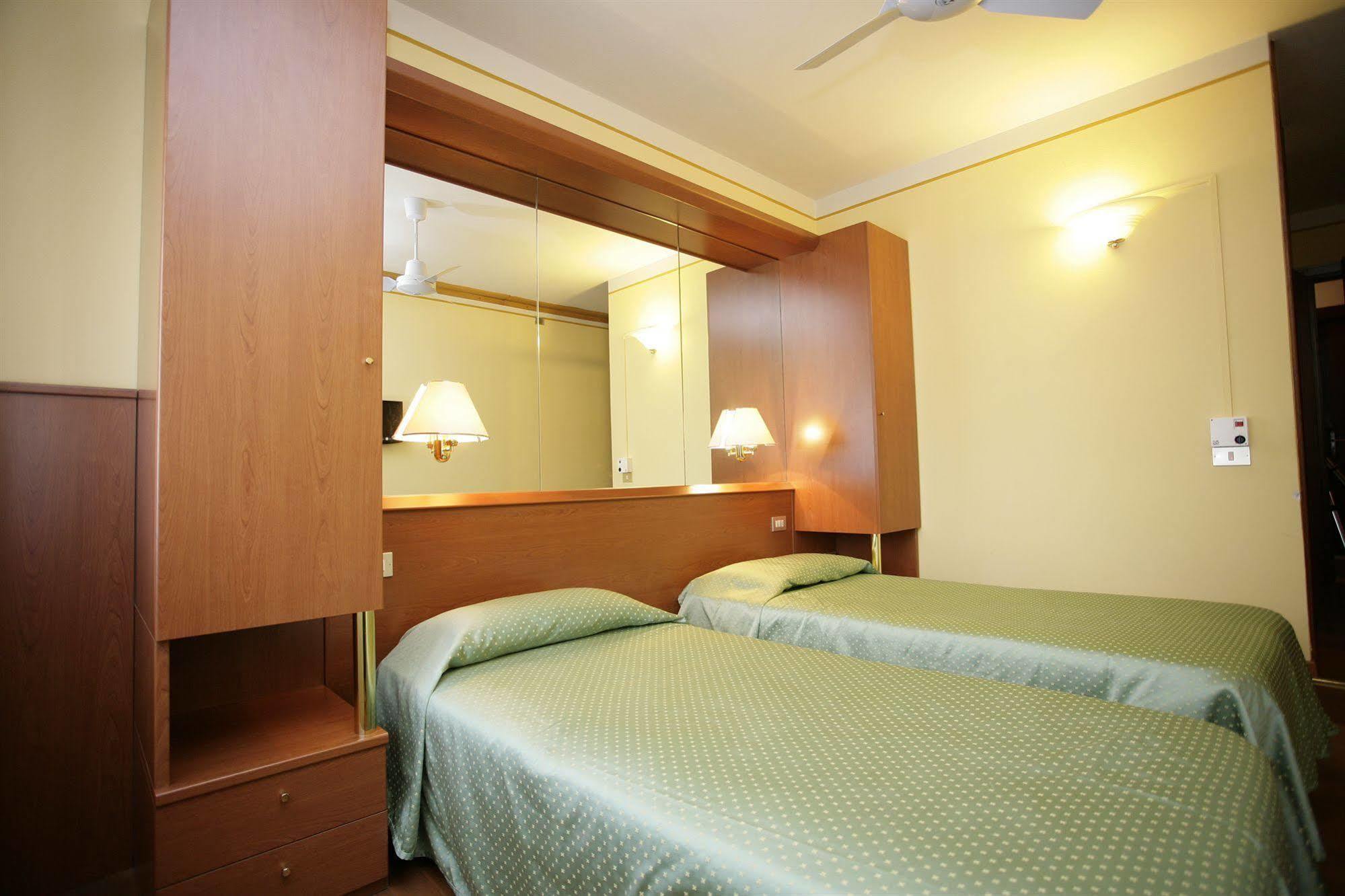 Hotel Ezzelino San Zenone Kültér fotó