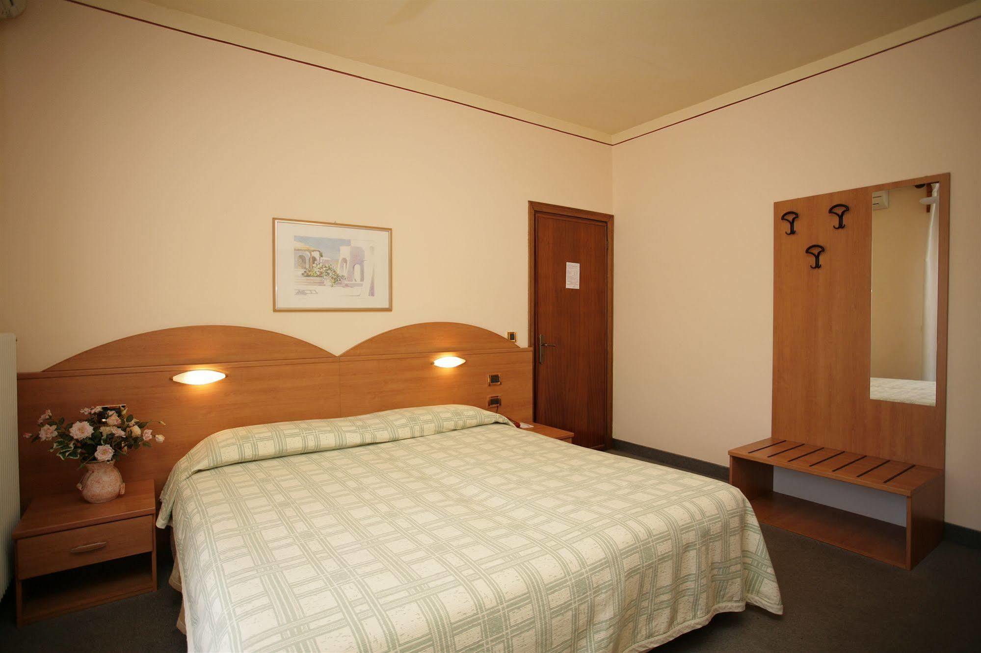 Hotel Ezzelino San Zenone Kültér fotó