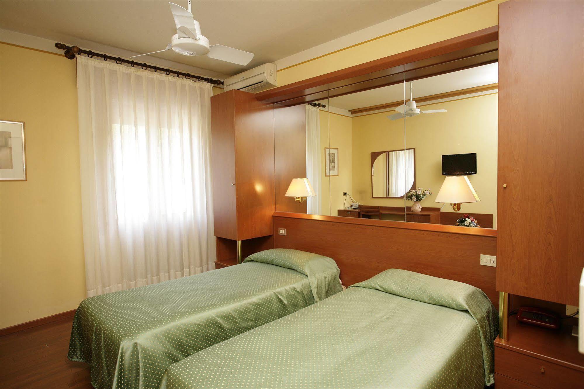 Hotel Ezzelino San Zenone Kültér fotó